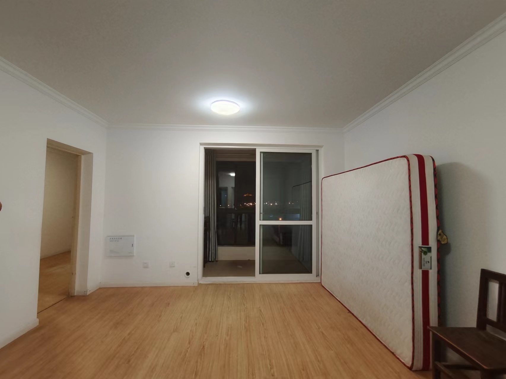临江家园 1室1厅1卫 70m²