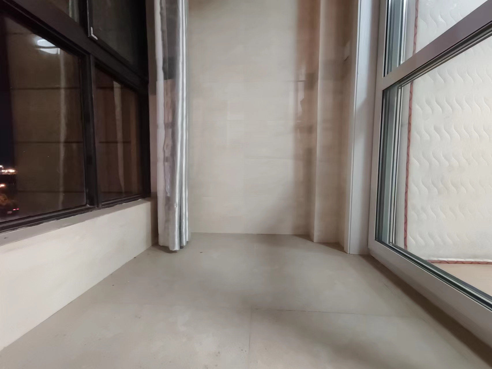 临江家园 1室1厅1卫 70m&sup2;