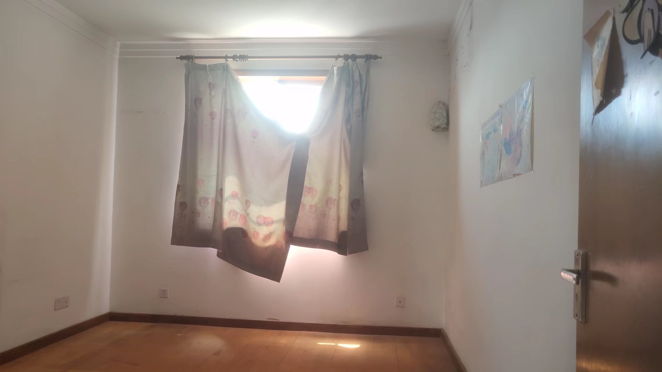 城港新村 4室2厅1卫 136m&sup2;