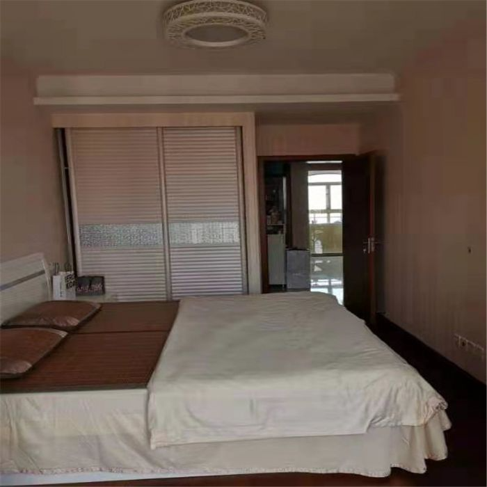 中南世纪花城一期 3室2厅2卫 135m&sup2;