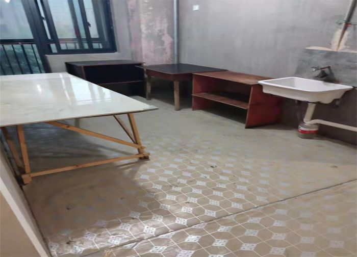 朝阳花苑 3室2厅2卫 138m&sup2;