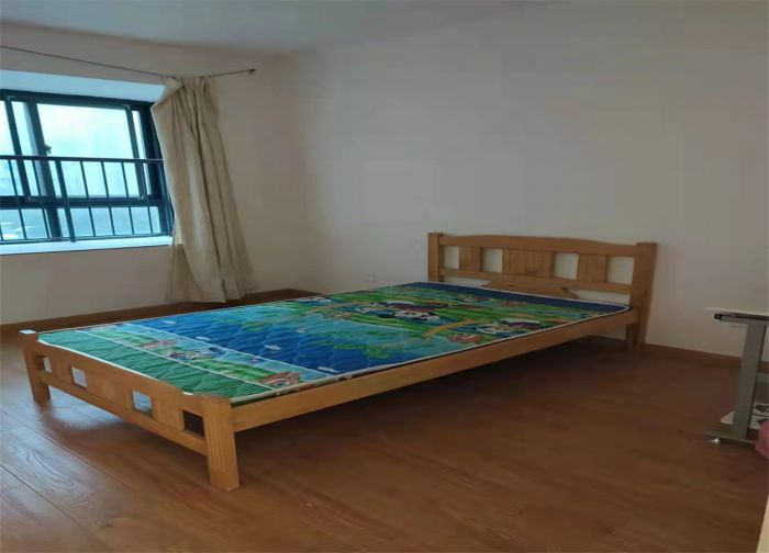 朝阳花苑 3室2厅2卫 138m&sup2;