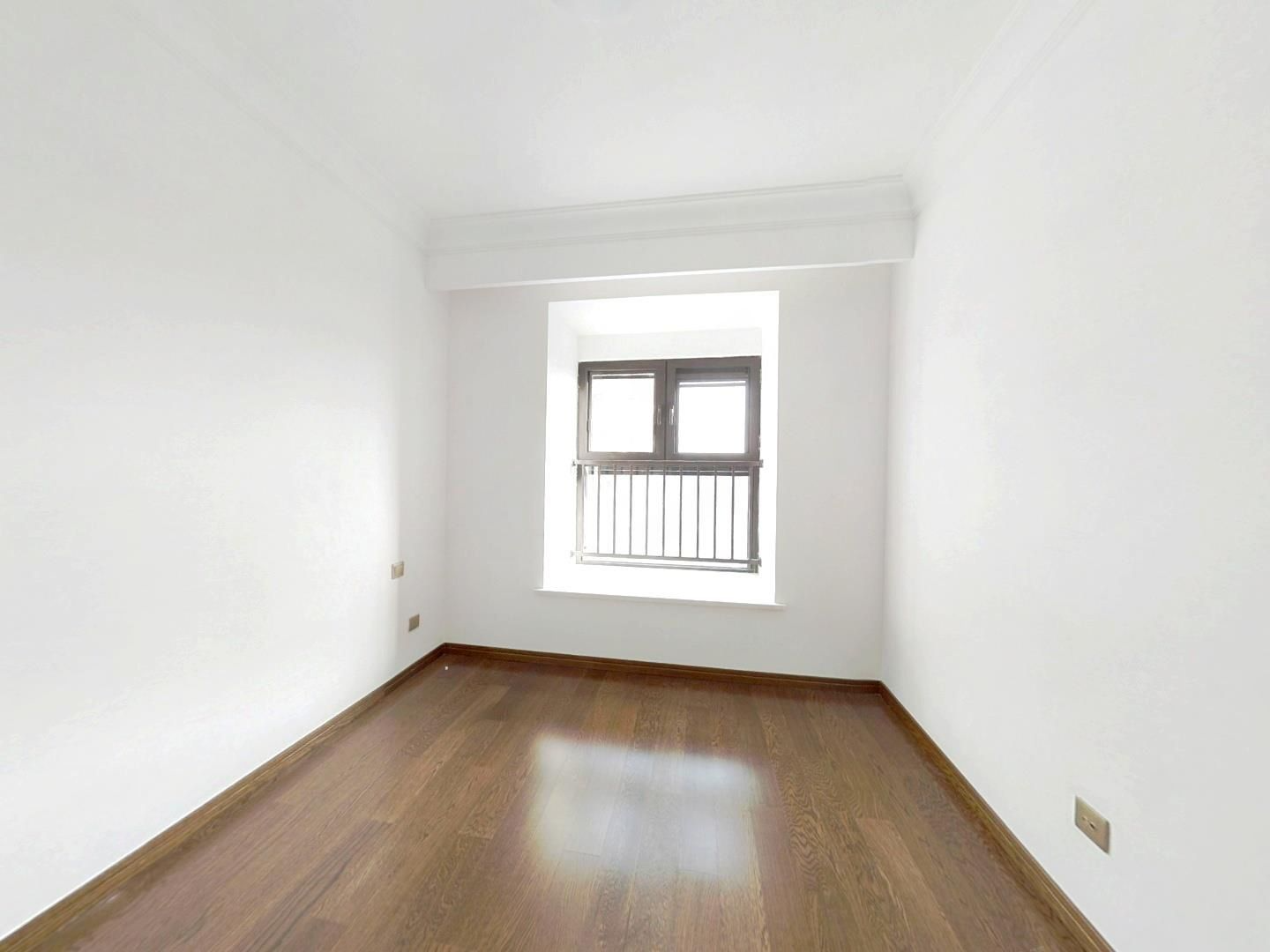 雍华府 3室2厅2卫 113m&sup2;