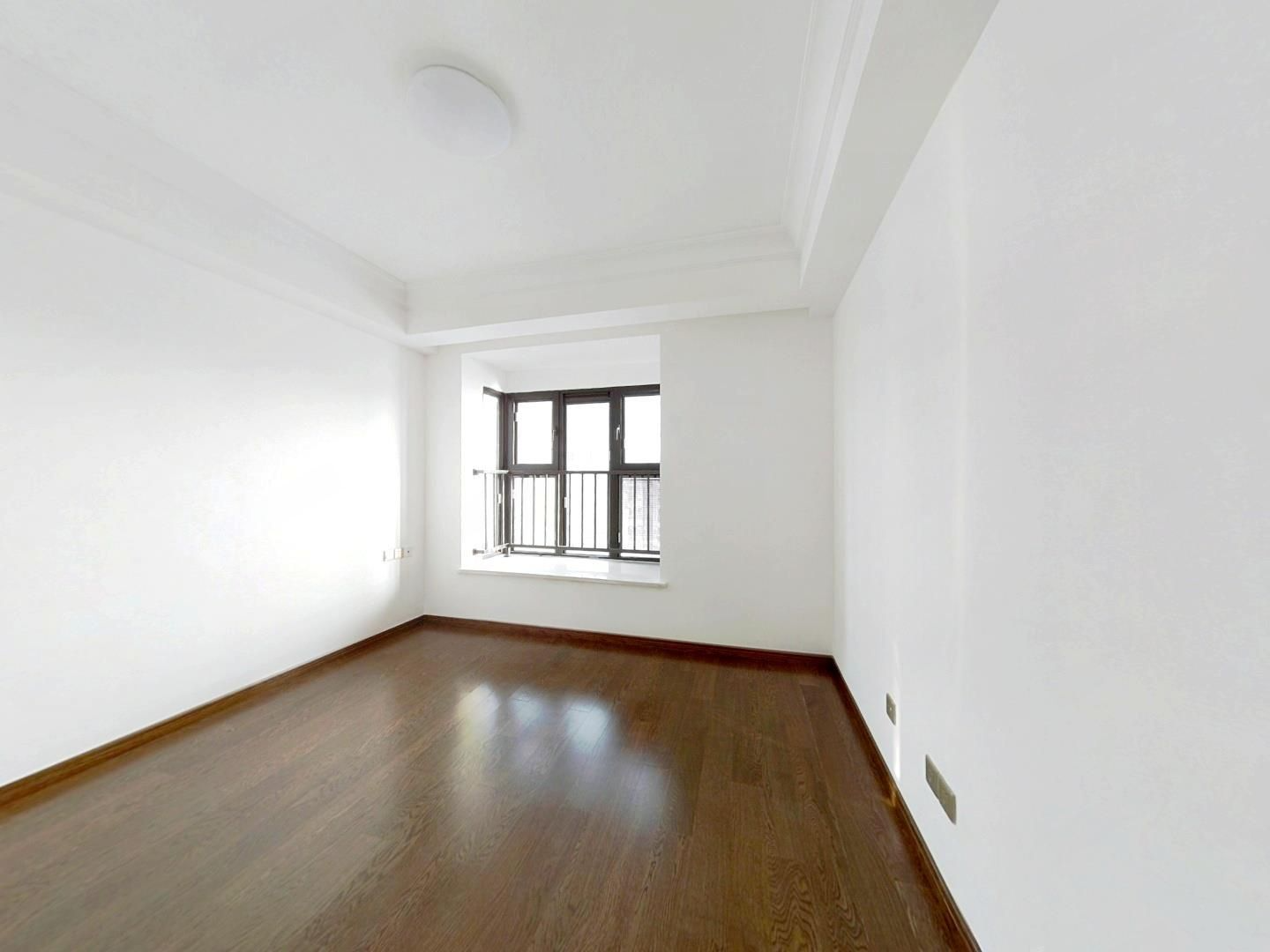 雍华府 3室2厅2卫 113m&sup2;