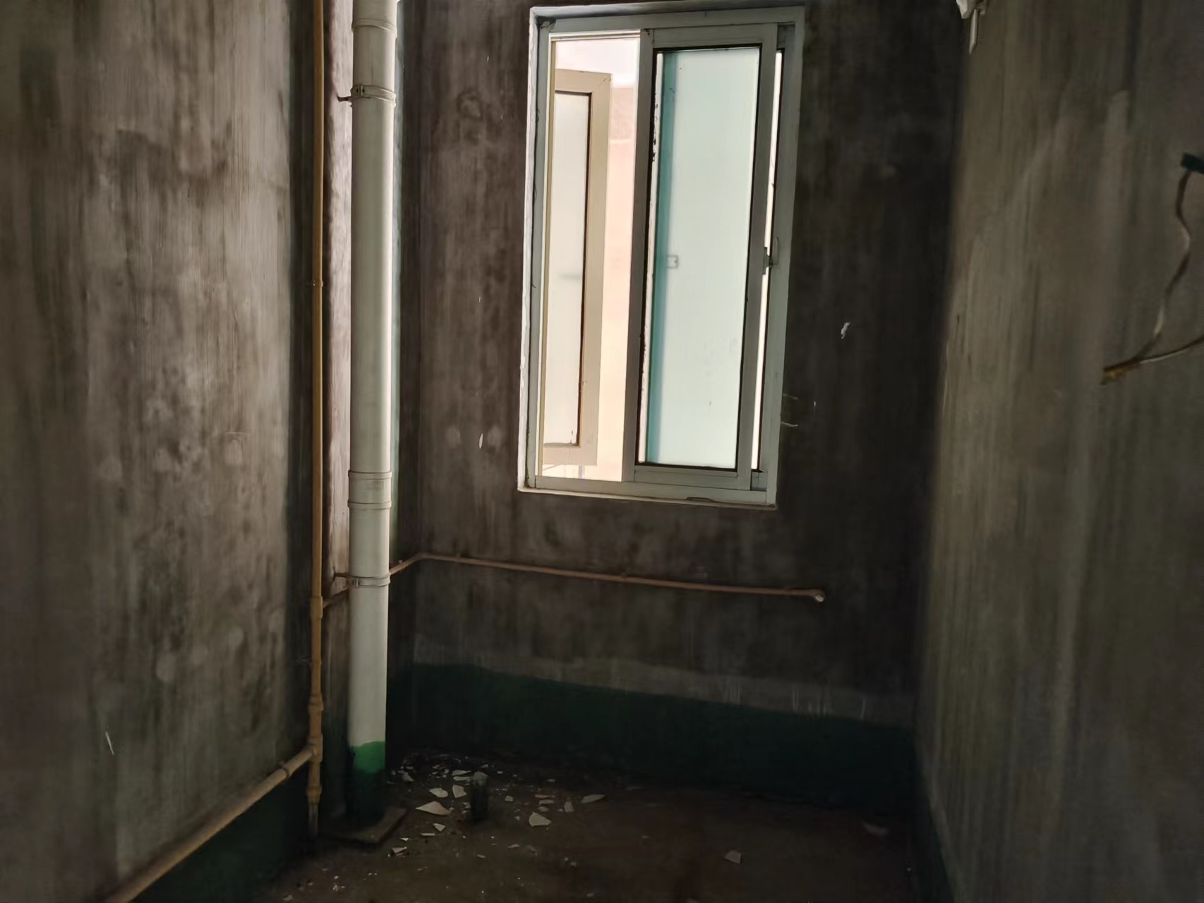 军山花园 4室2厅2卫 188m&sup2;