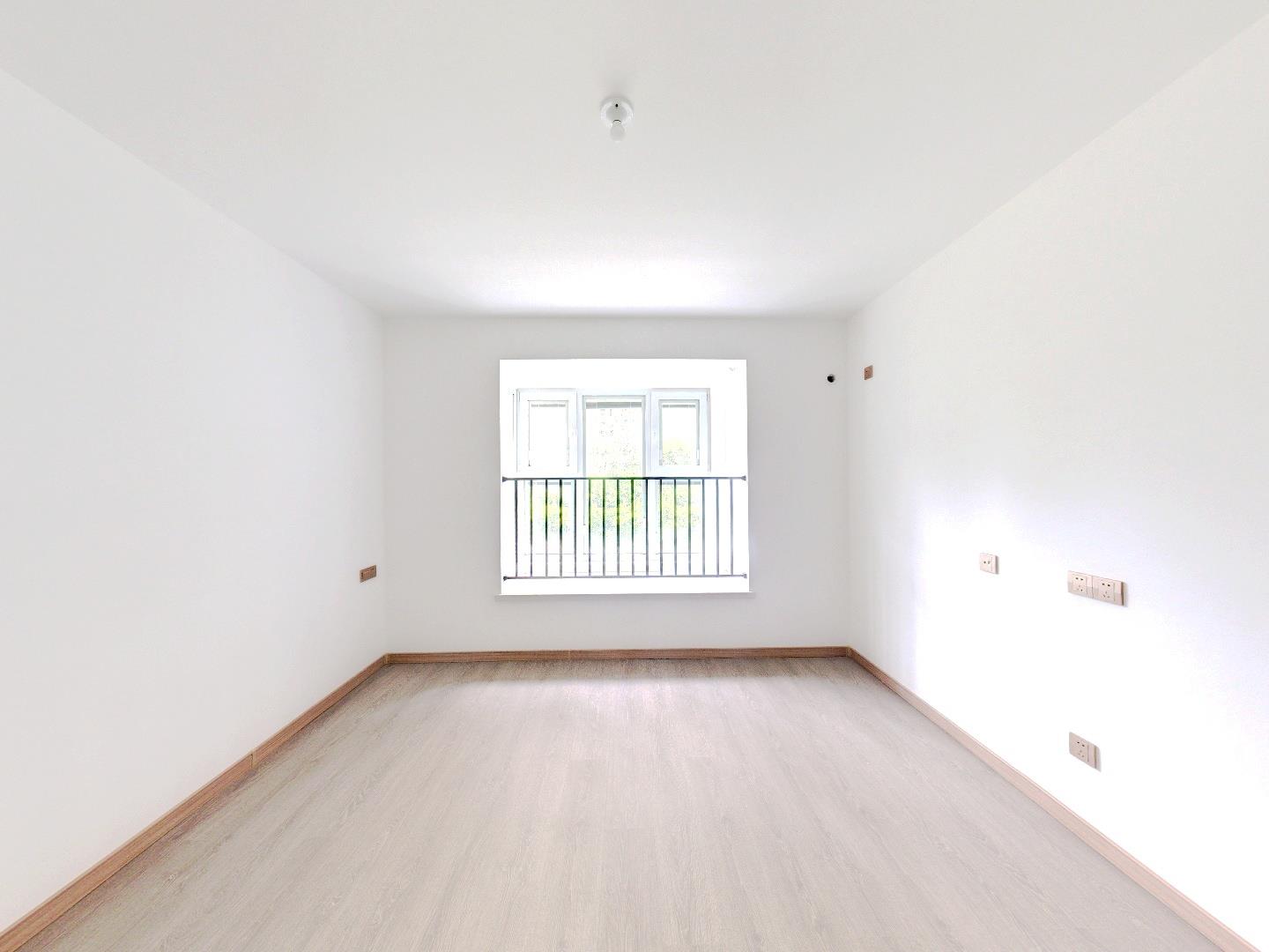 世茂云锦 3室2厅2卫 126m&sup2;