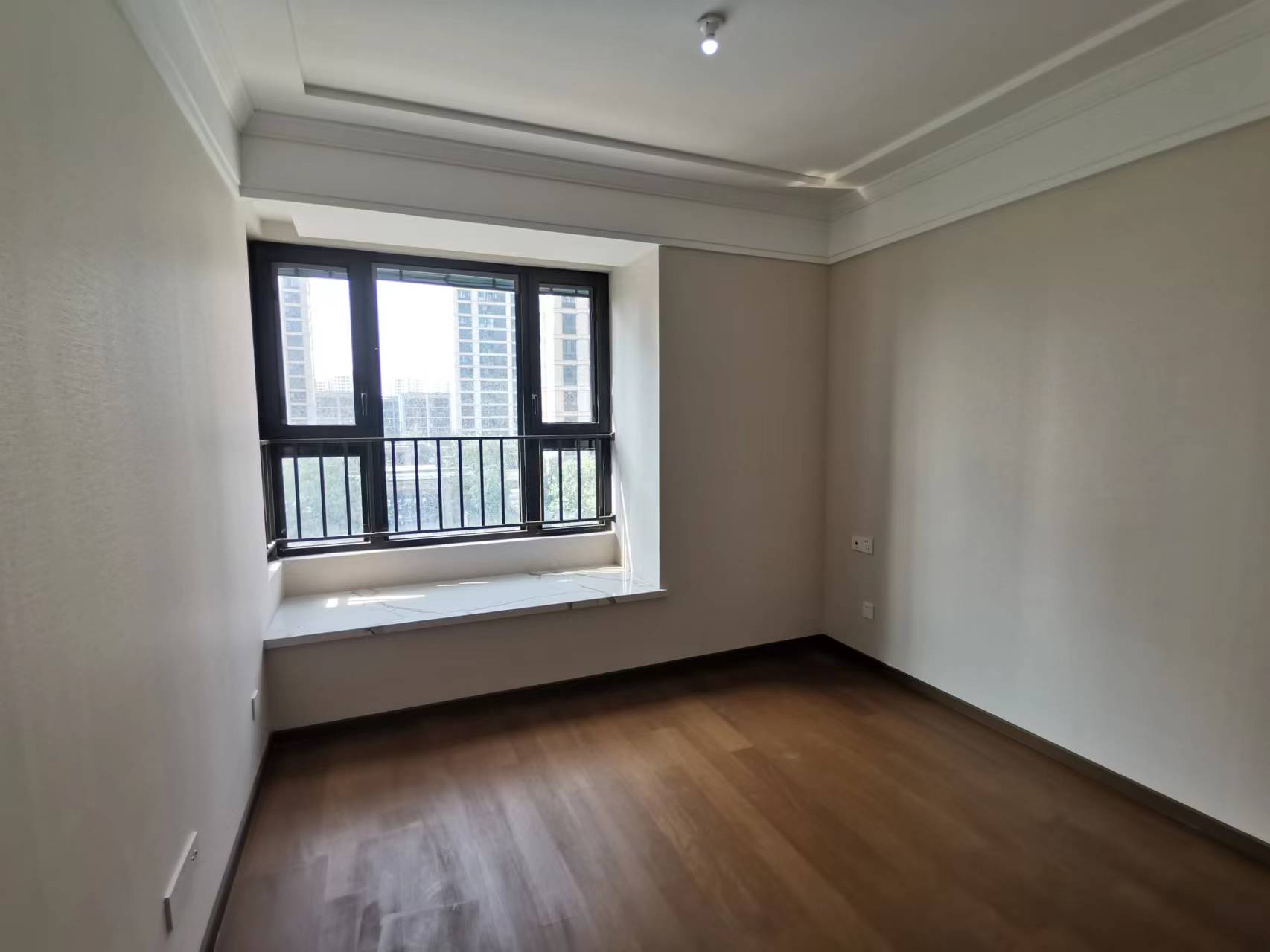 兰园 5室2厅3卫 203m&sup2;
