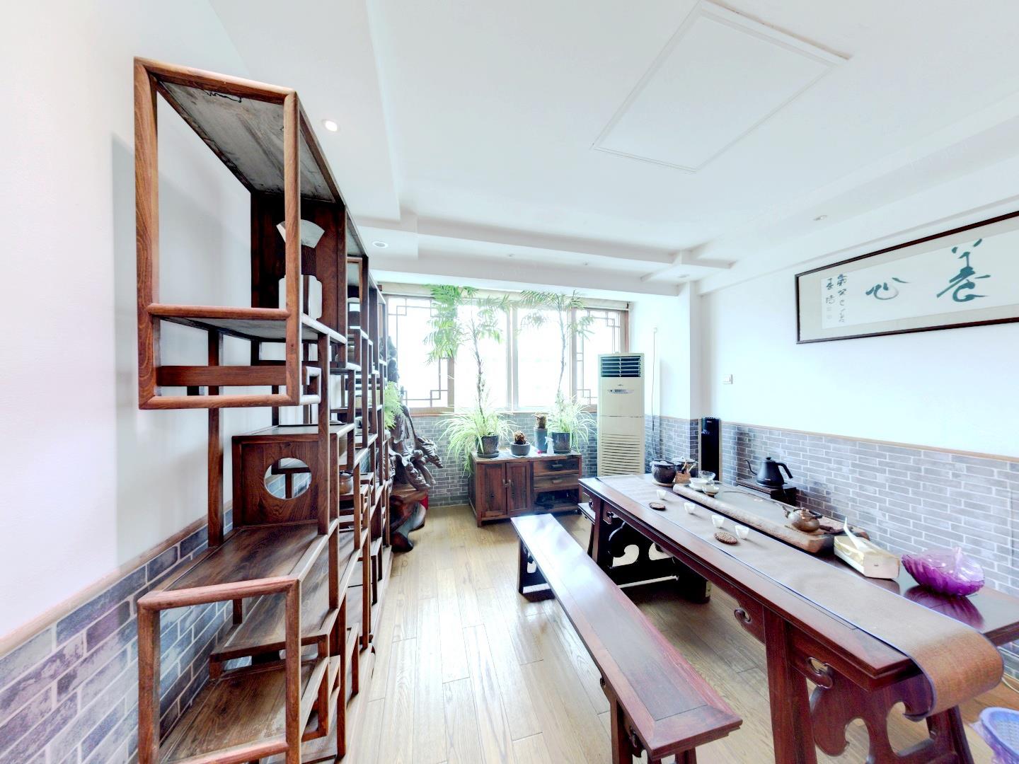 小石桥花苑 3室1厅1卫 116m&sup2;