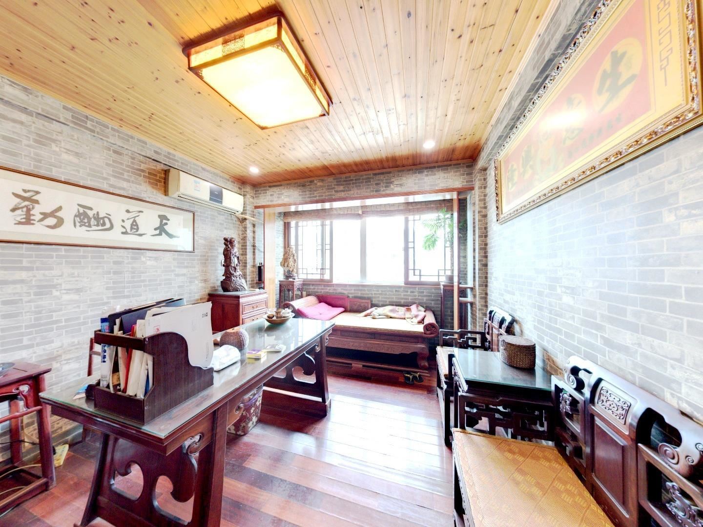 小石桥花苑 3室1厅1卫 116m&sup2;