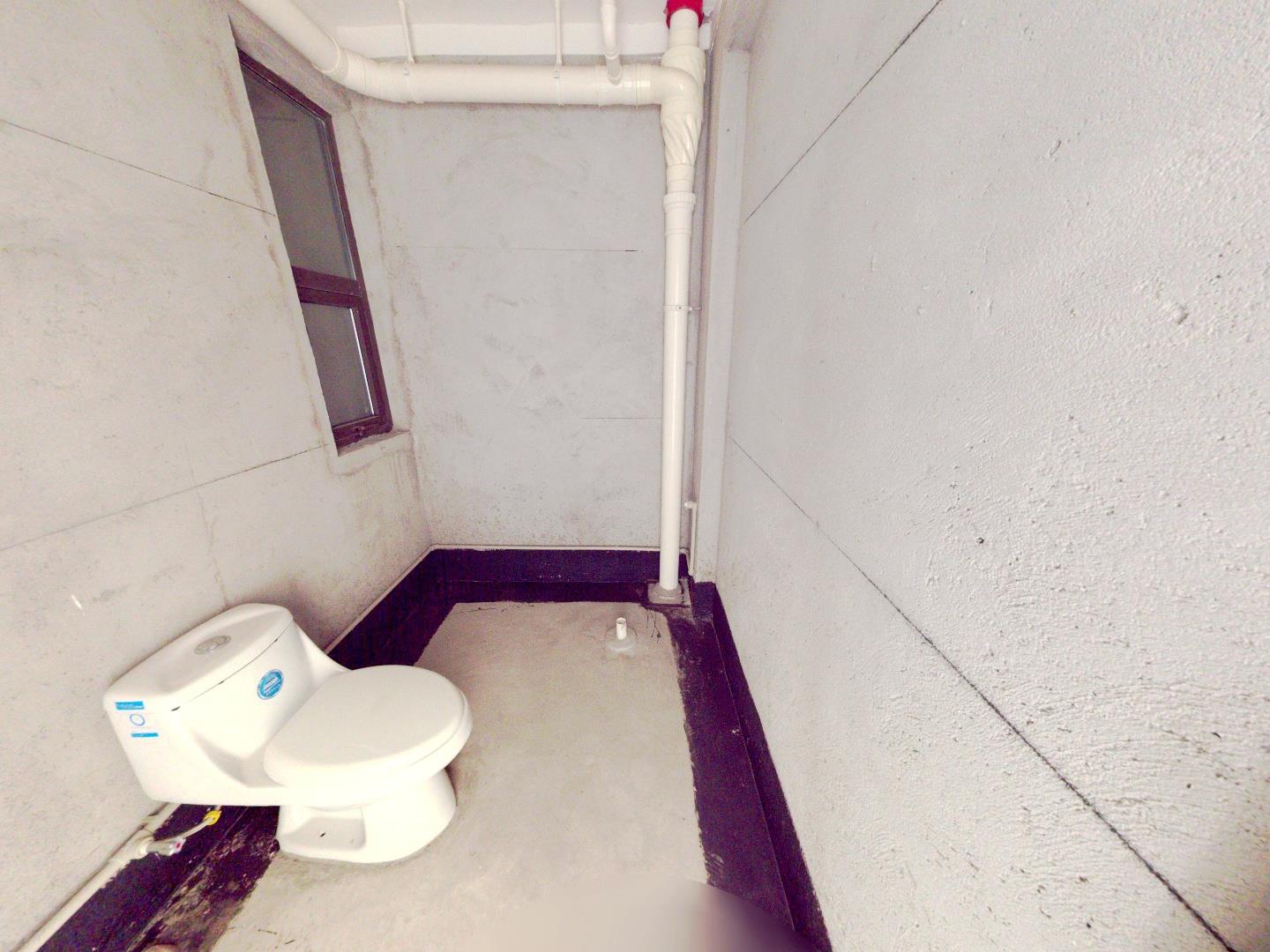 世家花园 1室1厅1卫 68.28m&sup2;