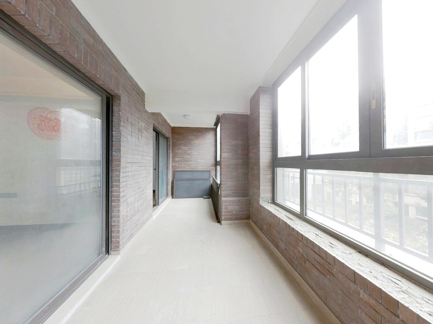 万科城市之光 3室2厅1卫 117.8m&sup2;