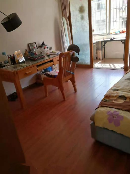 虹桥北村东区 3室1厅1卫 117m&sup2;
