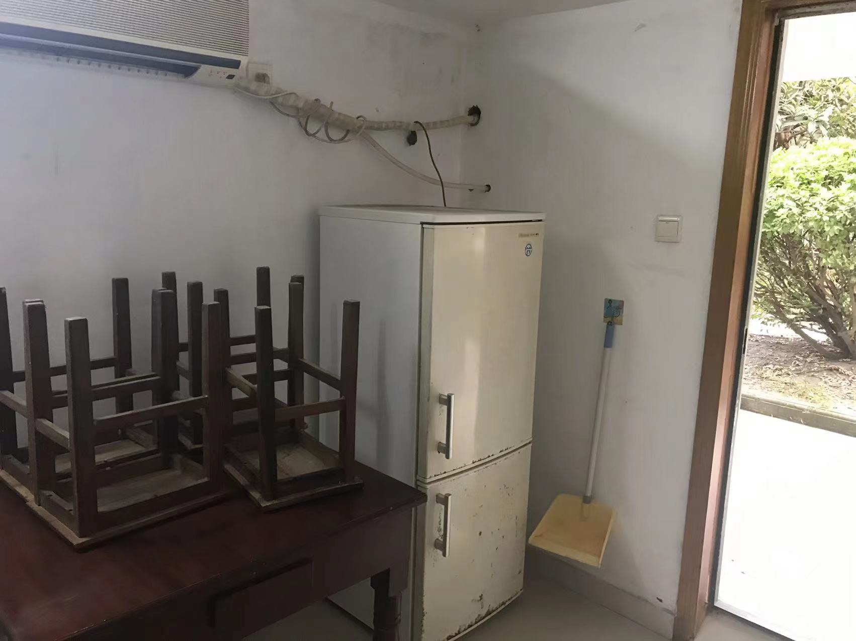 东晖花园 1室1厅1卫 30m&sup2;