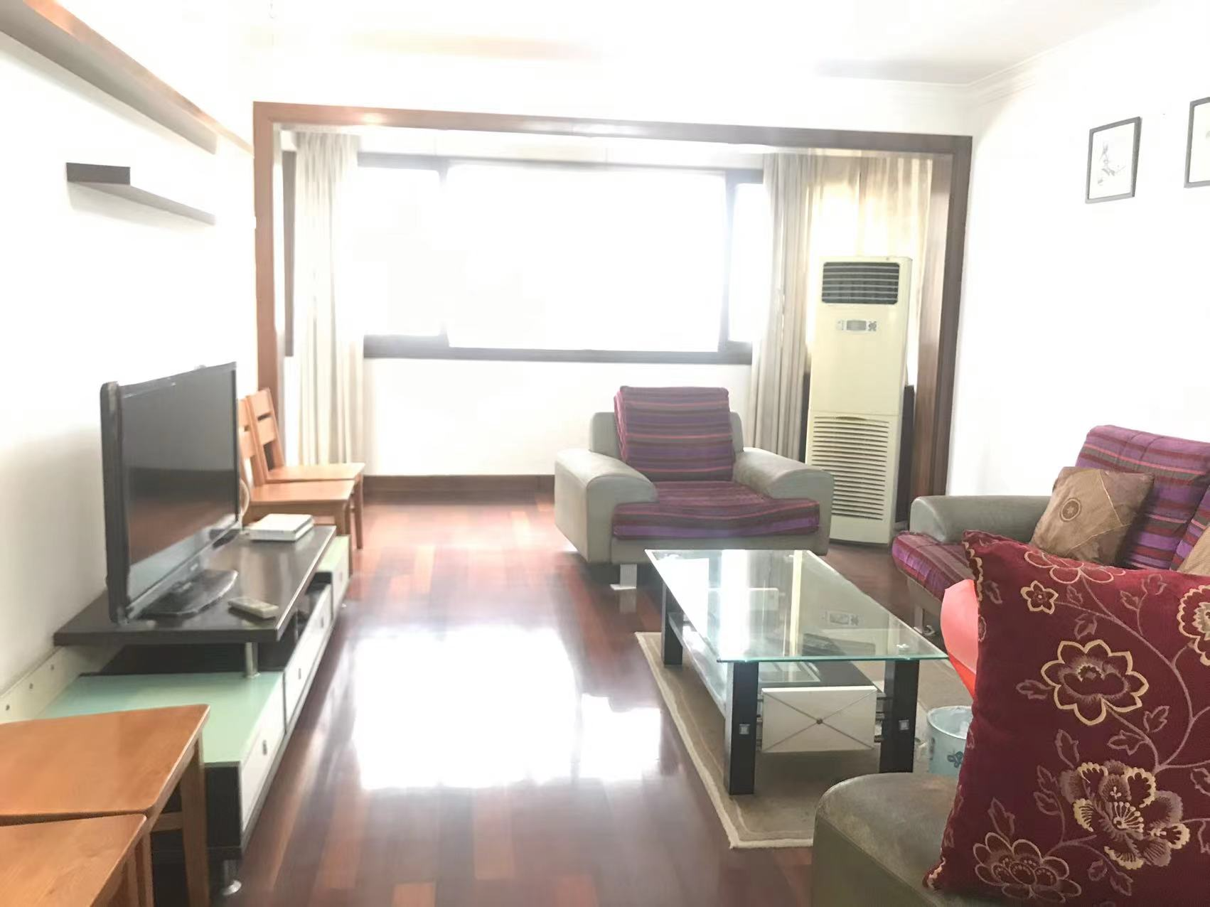佳成花苑 3室2厅2卫 137m&sup2;