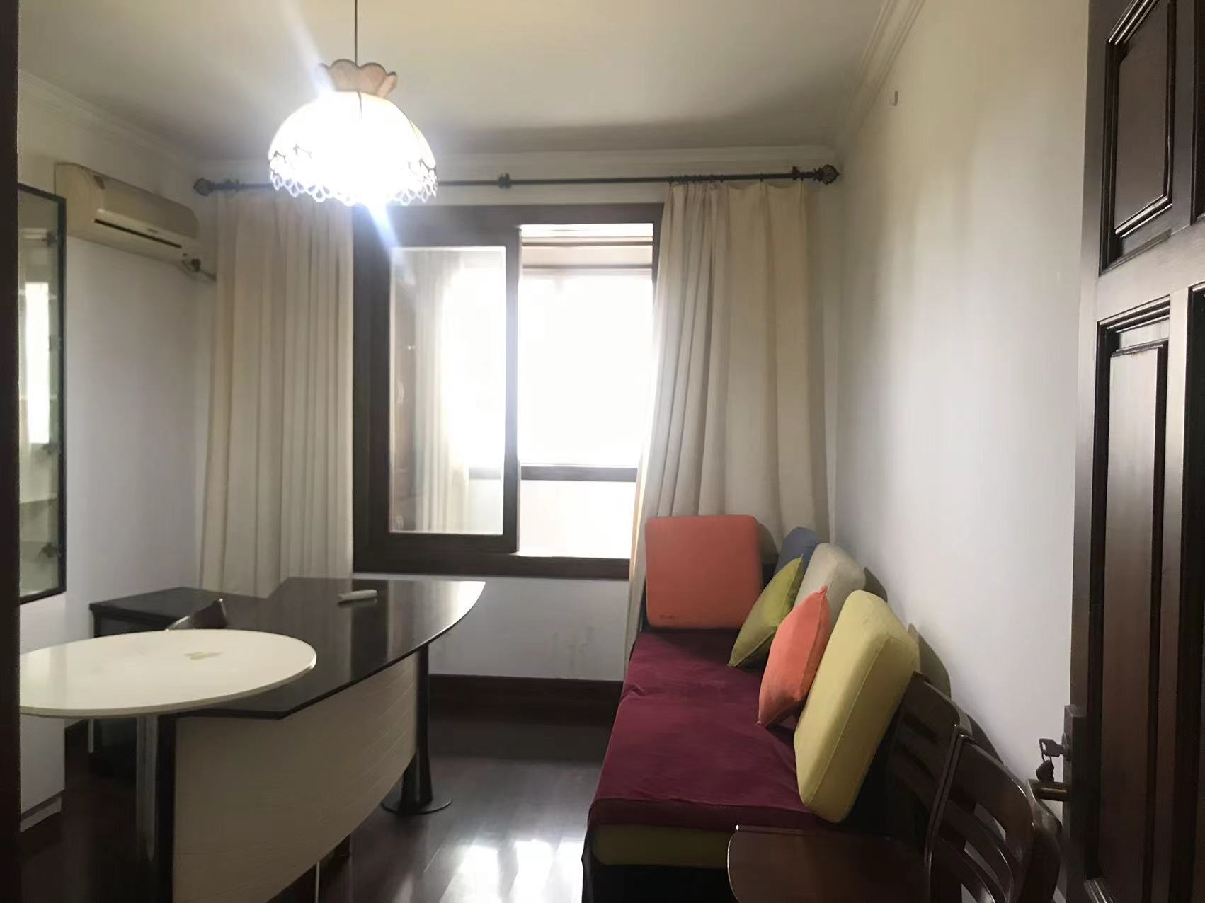 佳成花苑 3室2厅2卫 137m&sup2;