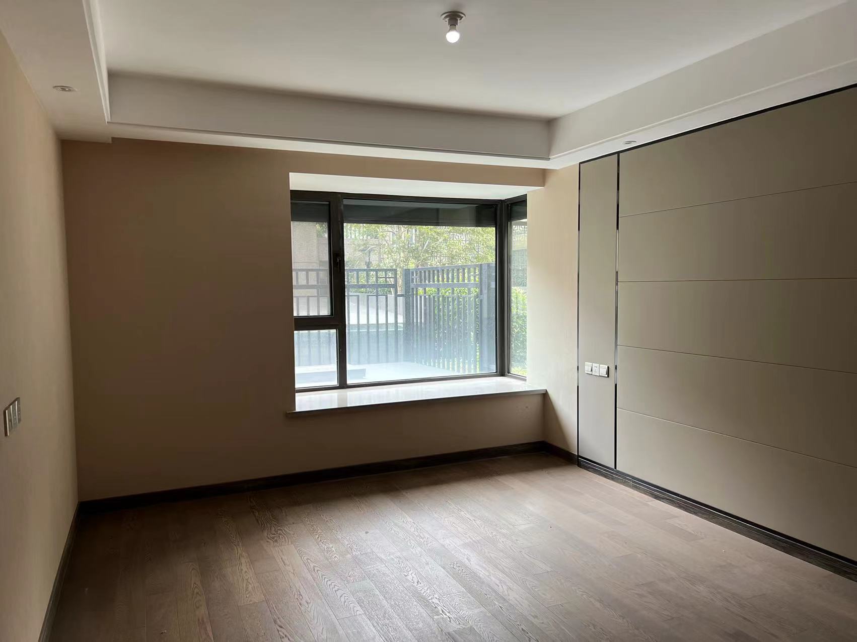 远创樾府 4室2厅2卫 152.00m&sup2;