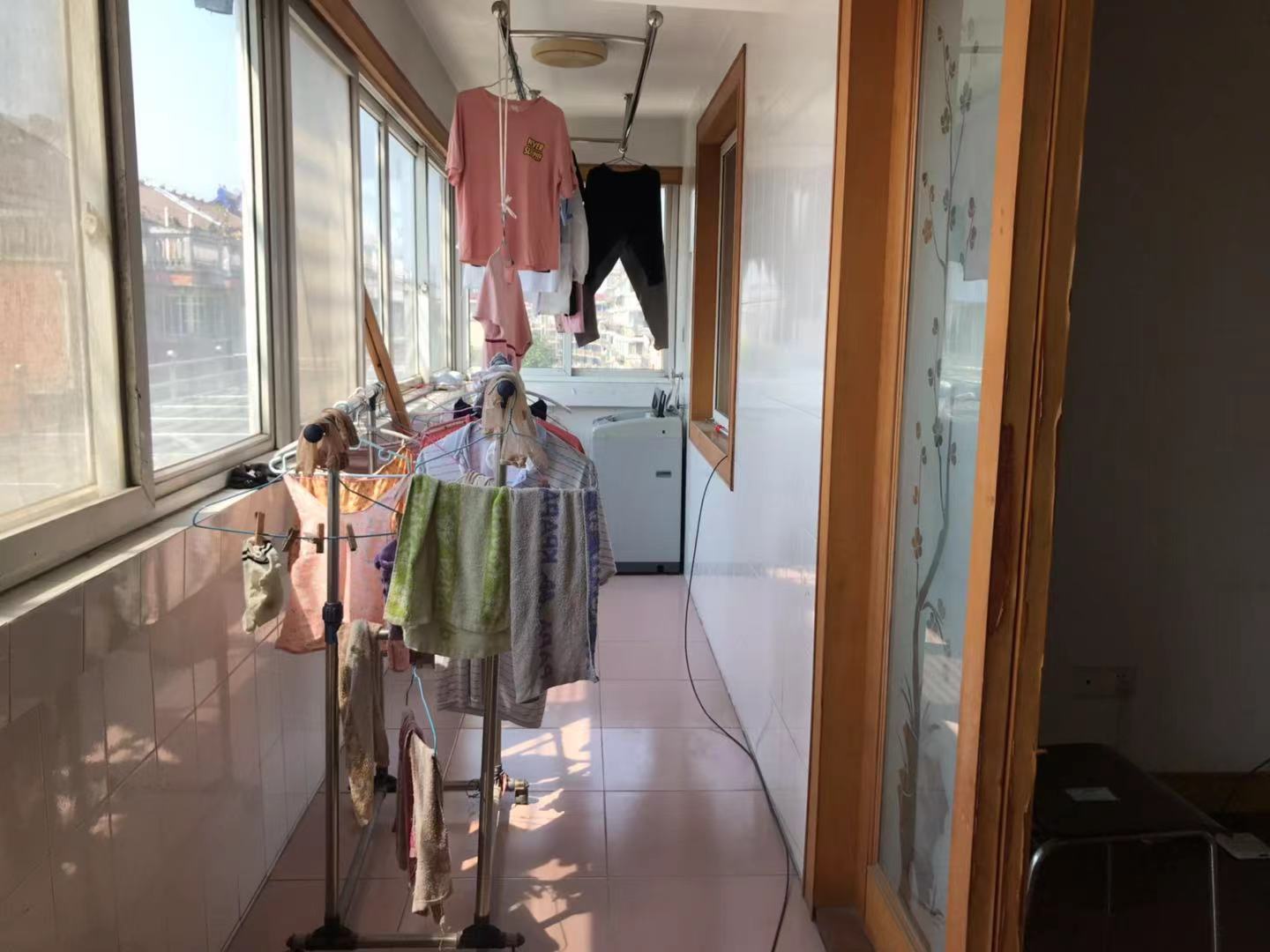 黎明花园 3室1厅1卫 92m&sup2;