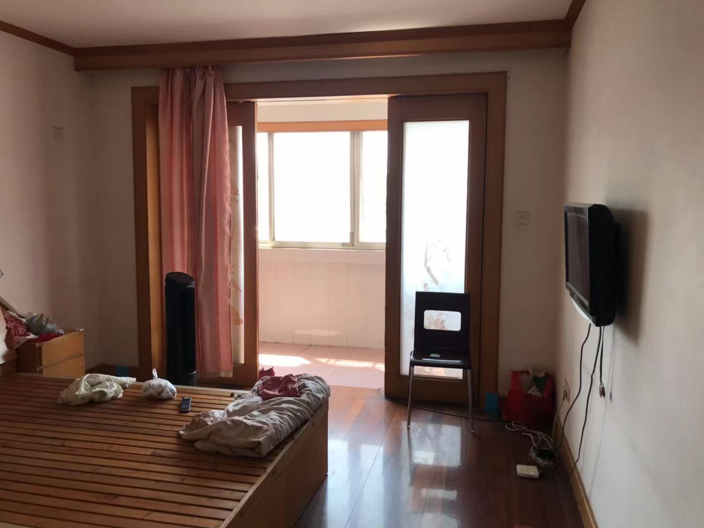 黎明花园 3室1厅1卫 92m&sup2;