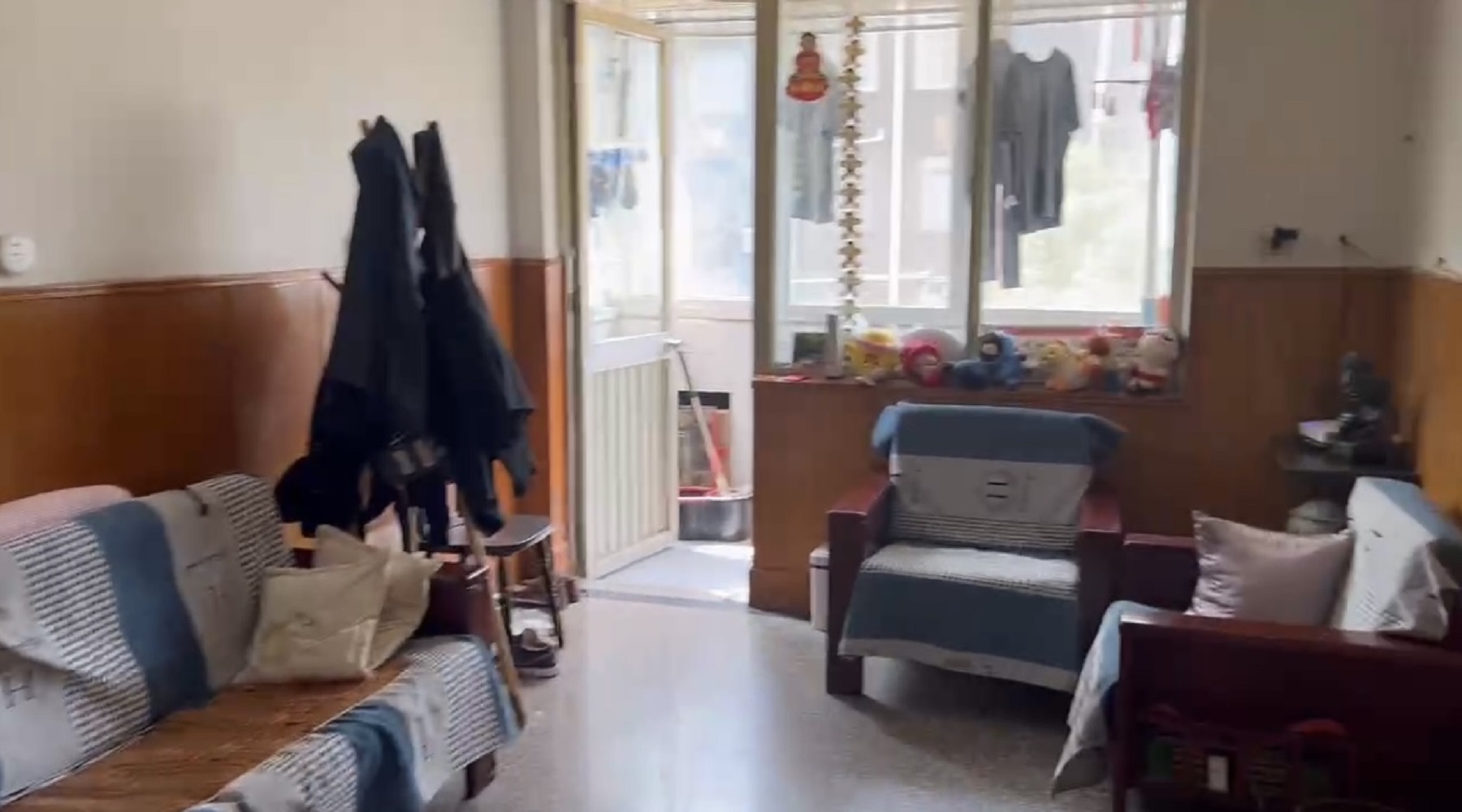 银花苑 3室2厅1卫 96.00m²