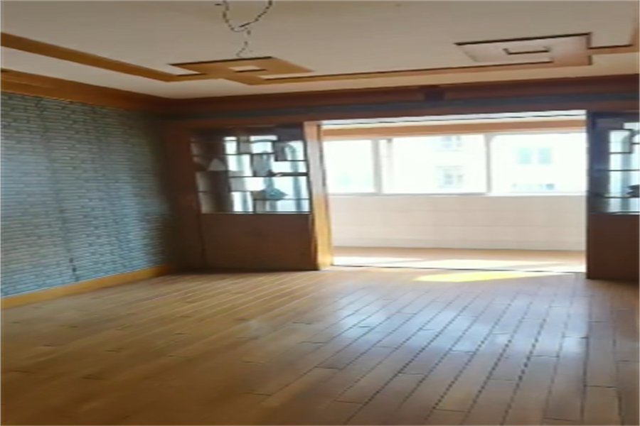 濠西园 3室1厅1卫 138m&sup2;