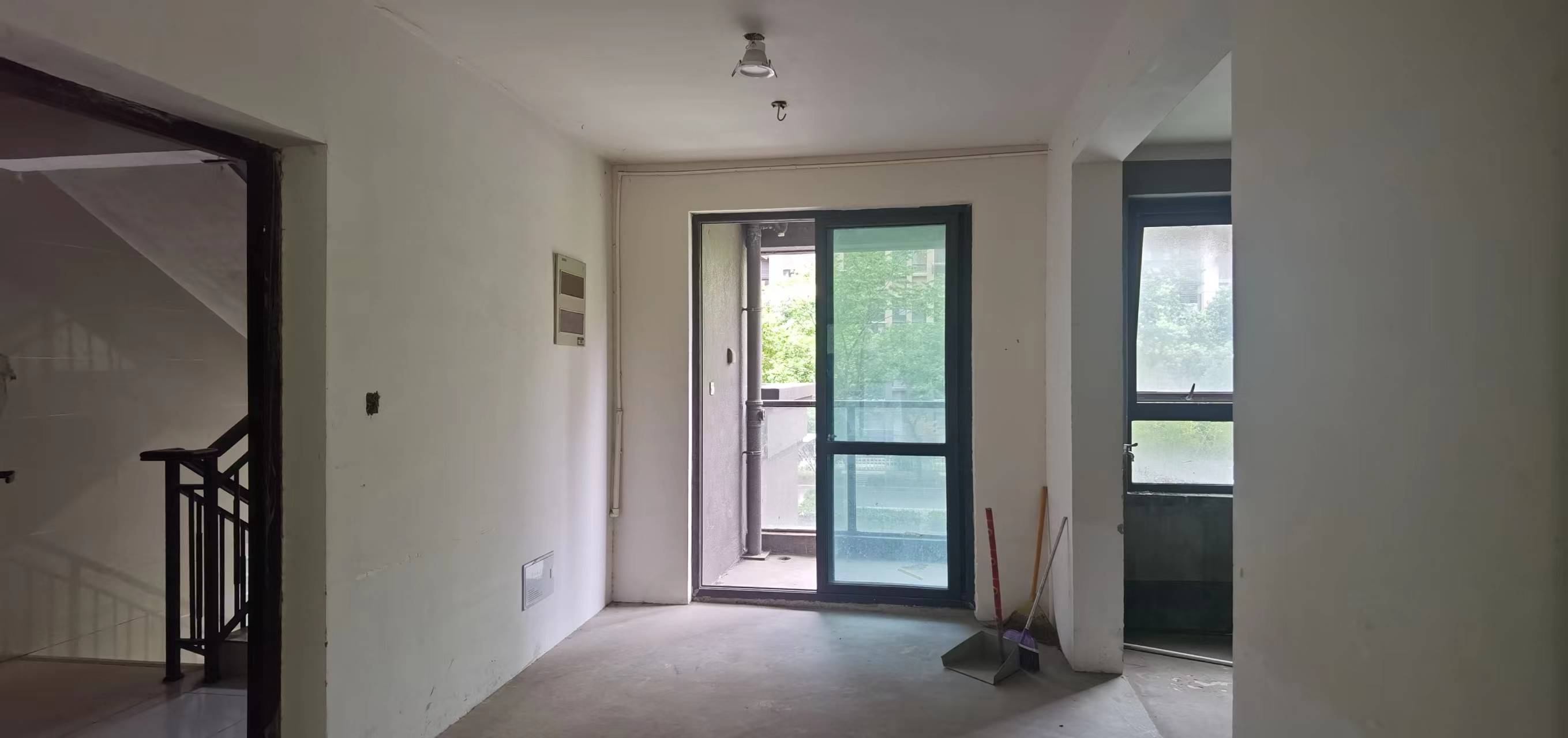 仁和景苑 3室2厅2卫 136m²