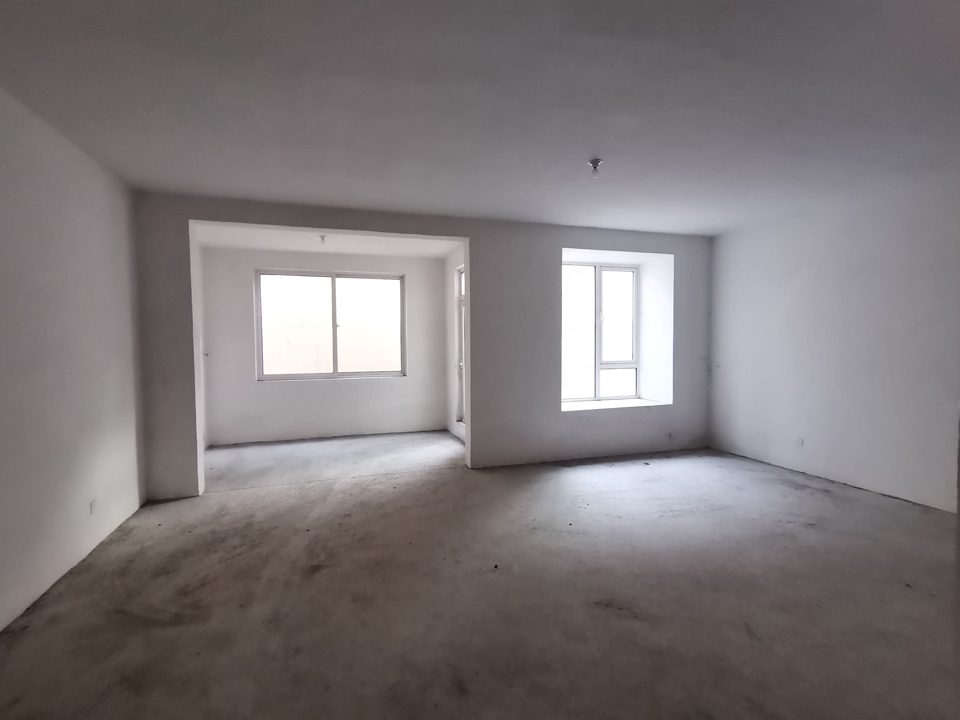 军山花园 4室2厅3卫 187.75m&sup2;