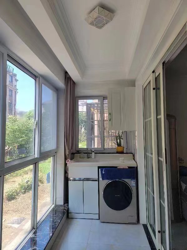 龙田花苑一期 3室2厅1卫 130m&sup2;