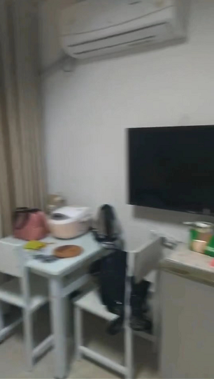 财富商城 1室1厅1卫 43m²