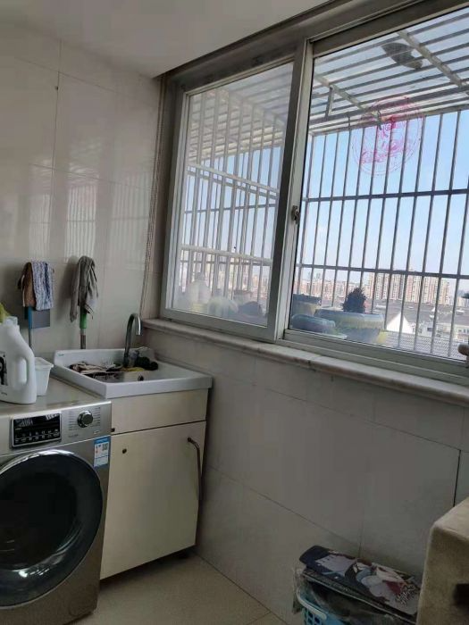 公园一村 3室2厅1卫 139m&sup2;