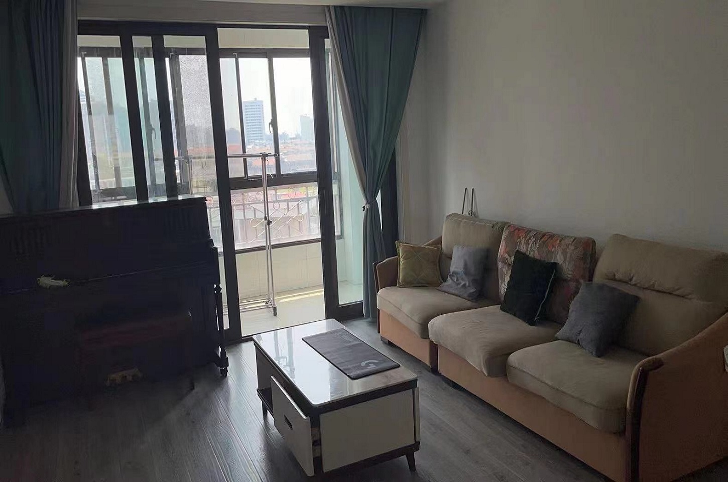 万濠华府 3室2厅2卫 140m²