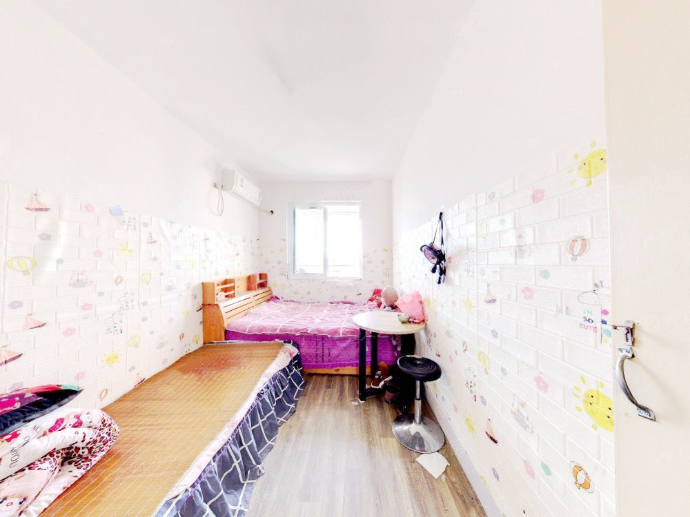 隆兴福里 5室2厅2卫 120m&sup2;