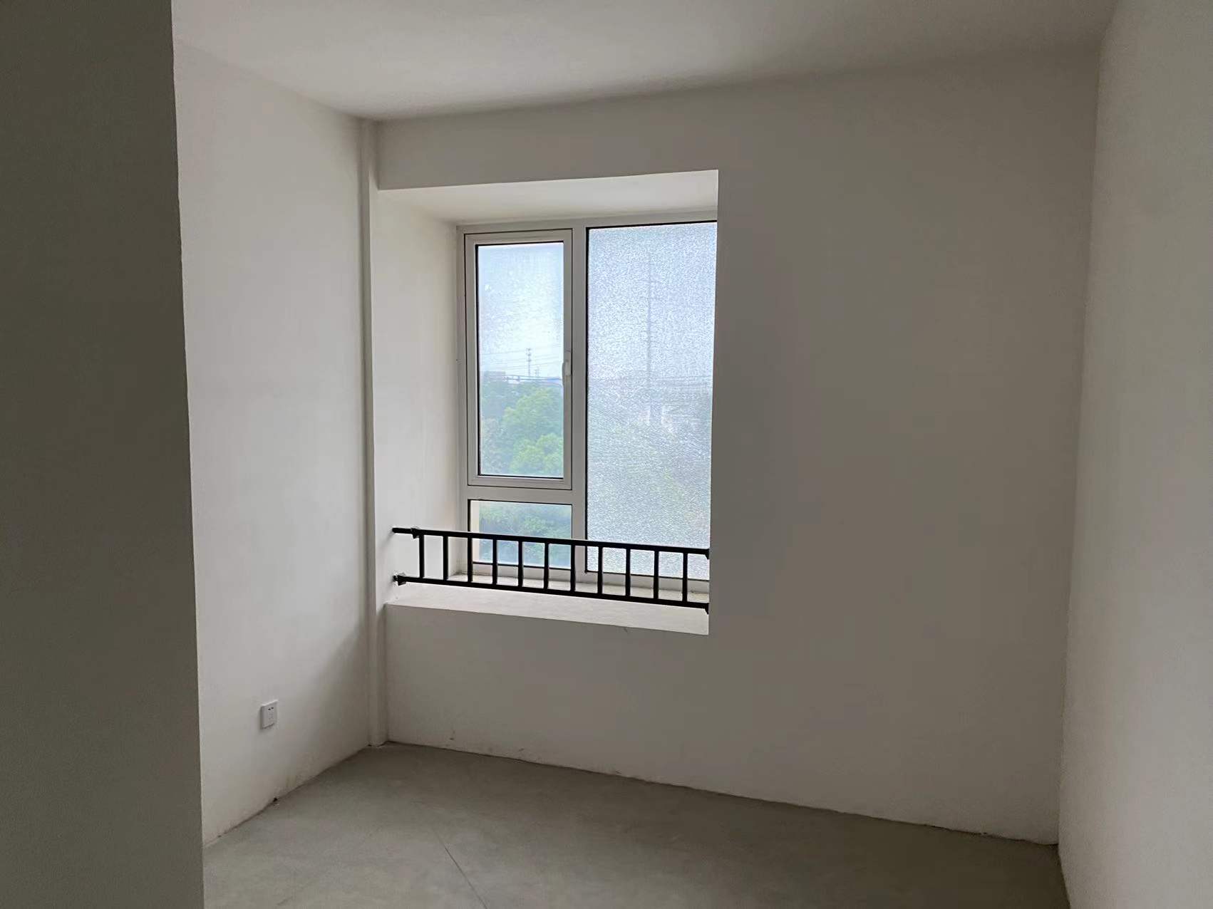 军山花园 3室2厅2卫 136m&sup2;