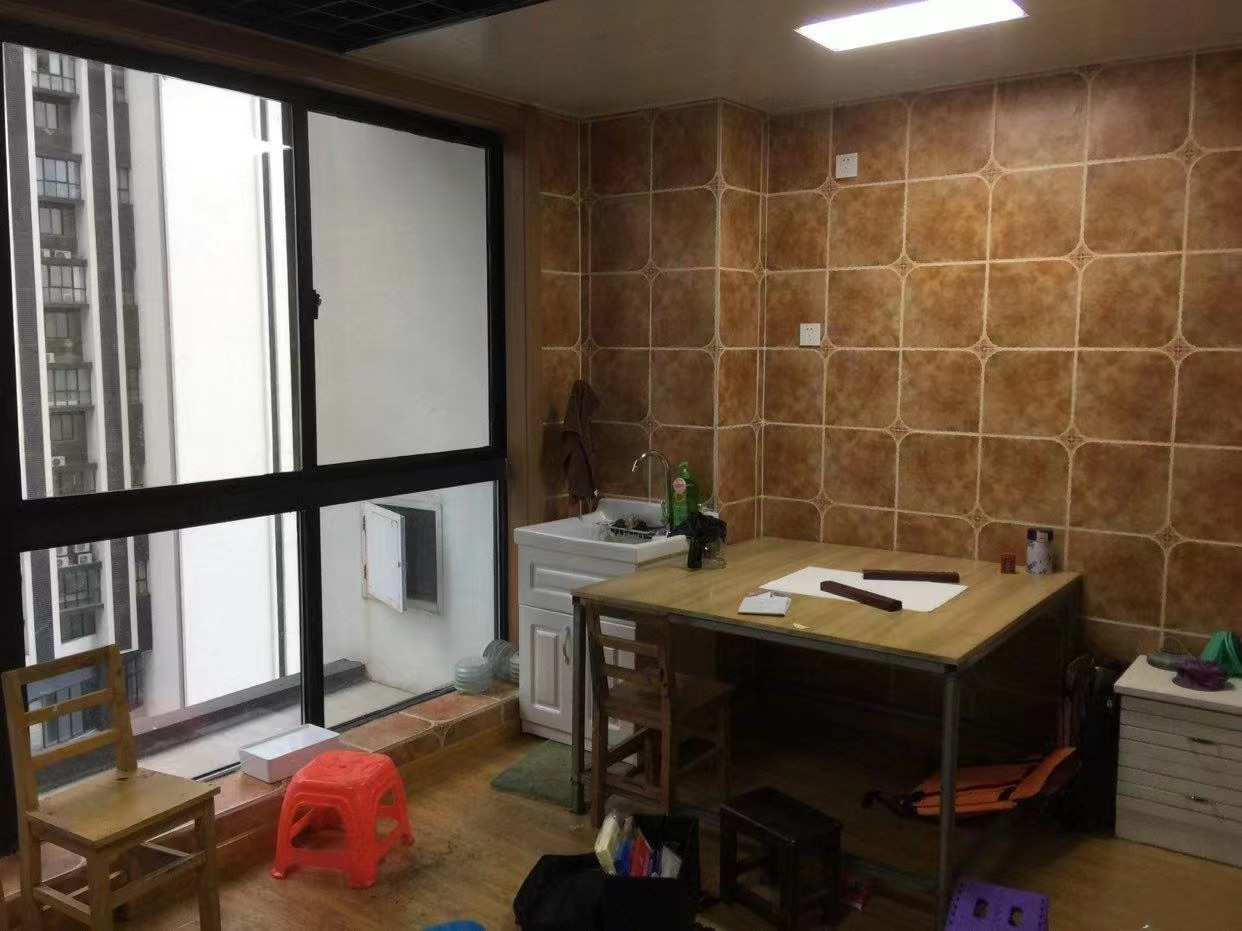 飞马国际 1室1厅1卫 60m&sup2;