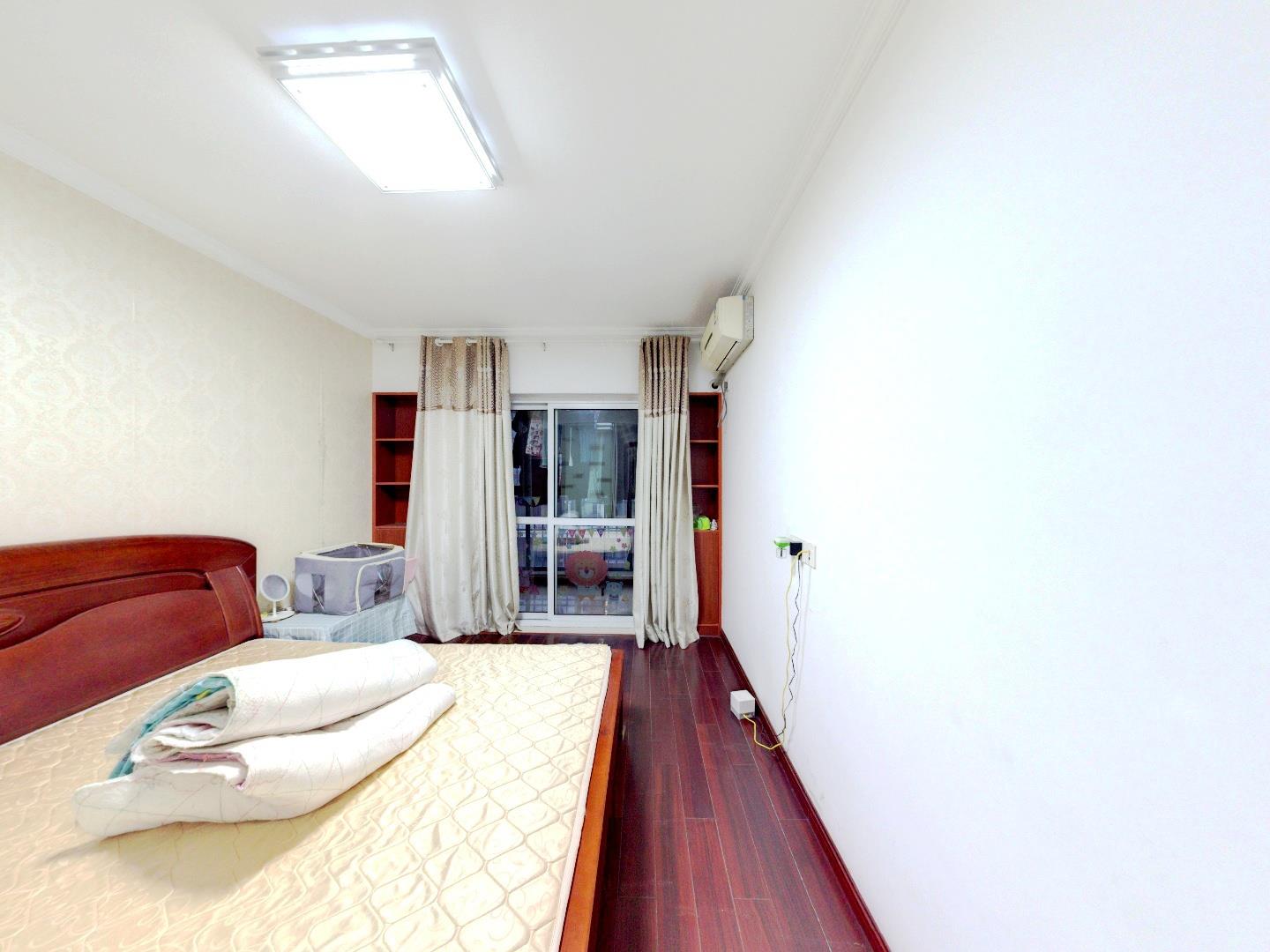 长航地中海花园 5室3厅3卫 183.40m&sup2;