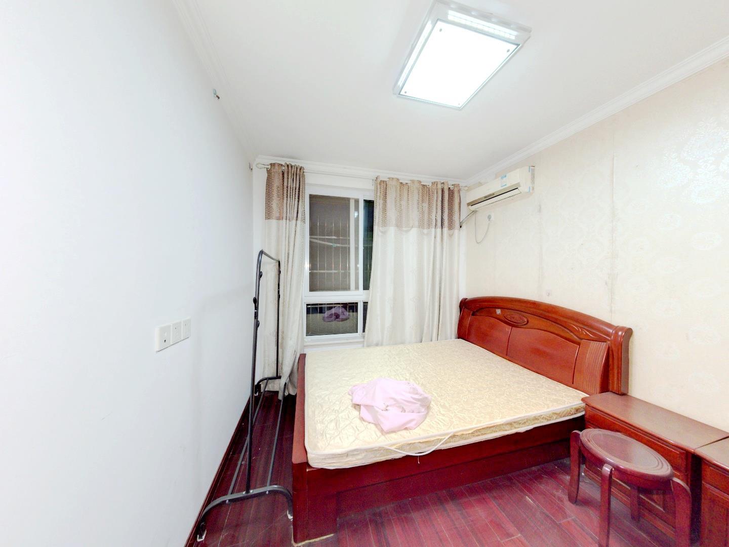 长航地中海花园 5室3厅3卫 183.40m&sup2;