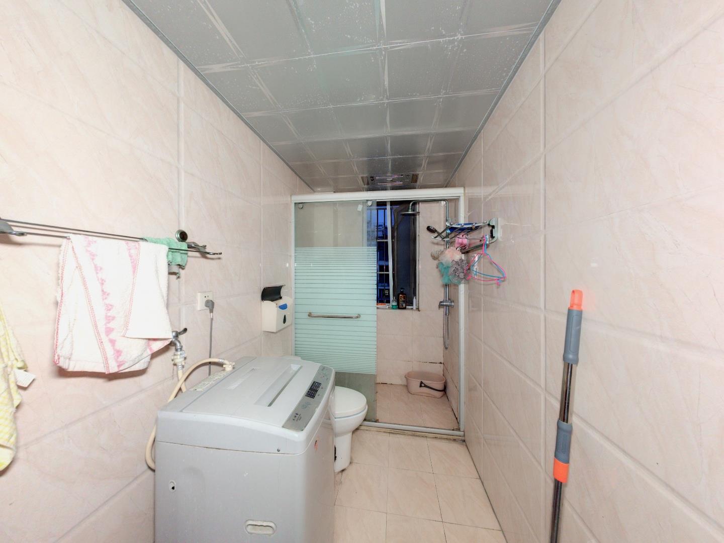 长航地中海花园 5室3厅3卫 183.40m&sup2;