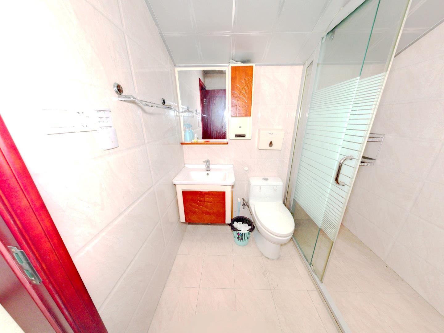 长航地中海花园 5室3厅3卫 183.40m&sup2;