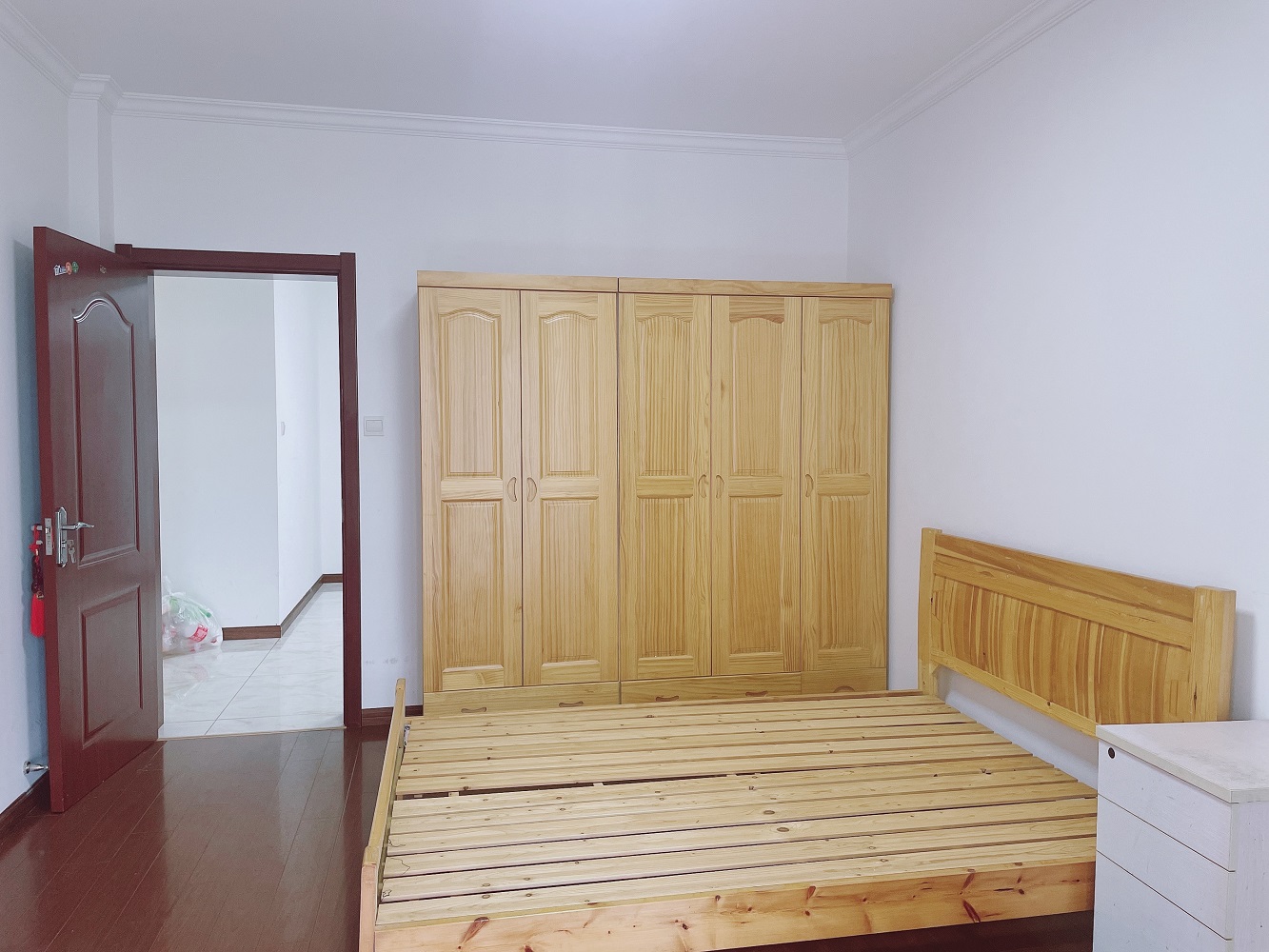 紫东南苑南区 3室2厅2卫 130m&sup2;