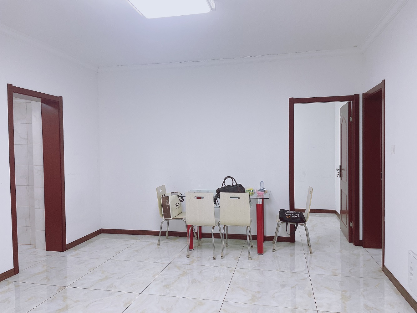 紫东南苑南区 3室2厅2卫 130m&sup2;