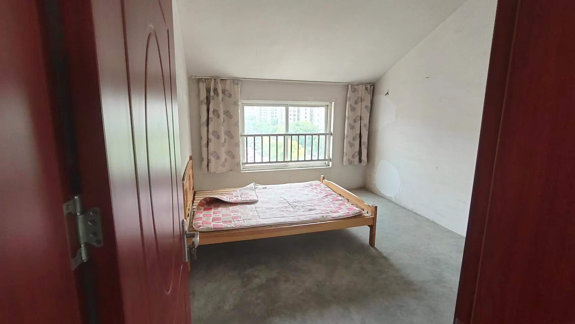 民安花苑 4室2厅1卫 128.00m&sup2;