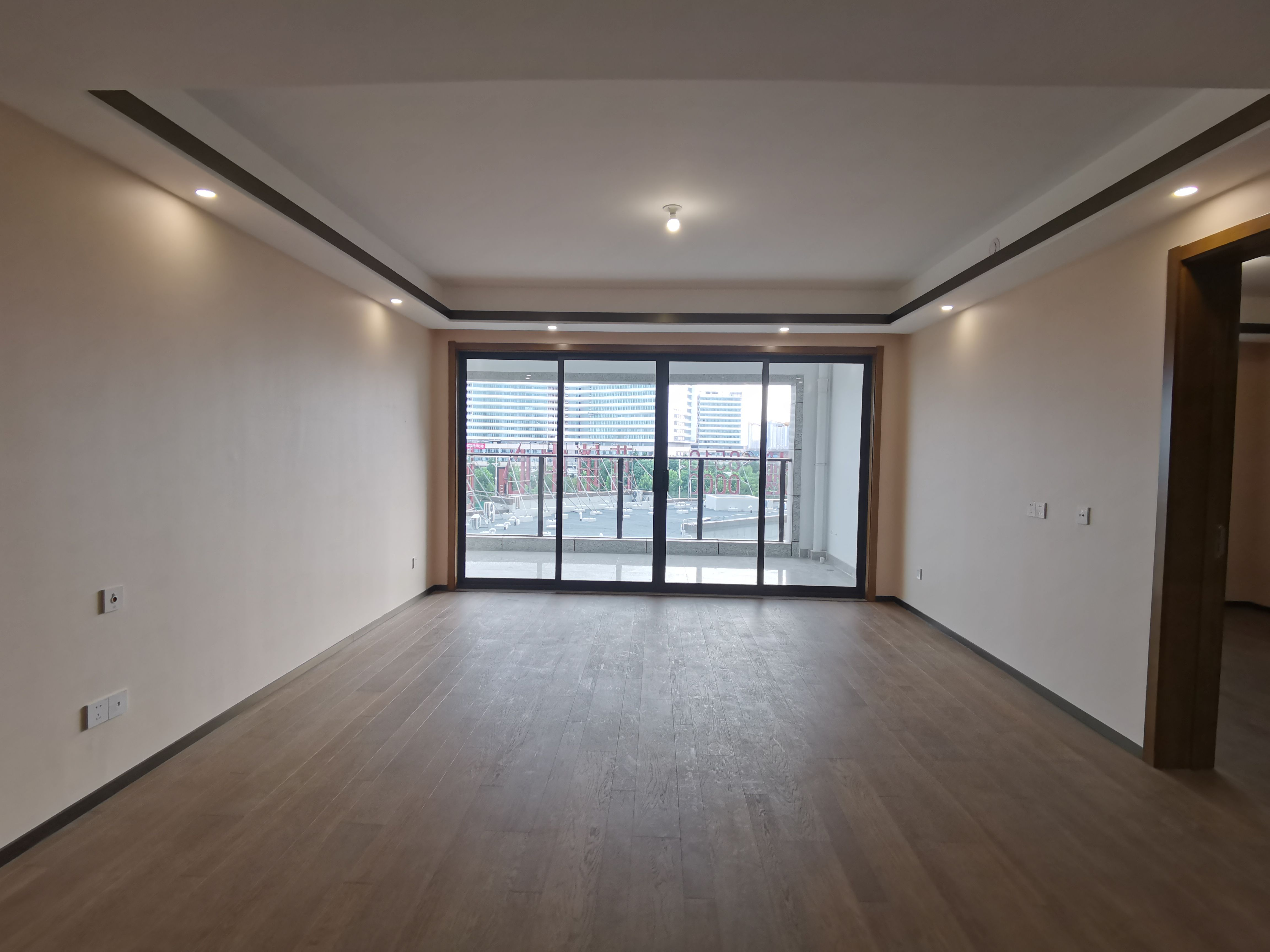 远创东樾 4室2厅3卫 155m²