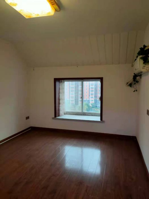 公园佳苑北区 3室2厅2卫 130m&sup2;