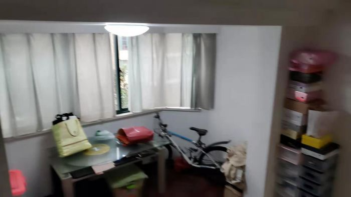 星湖花园 4室2厅2卫 225m&sup2;