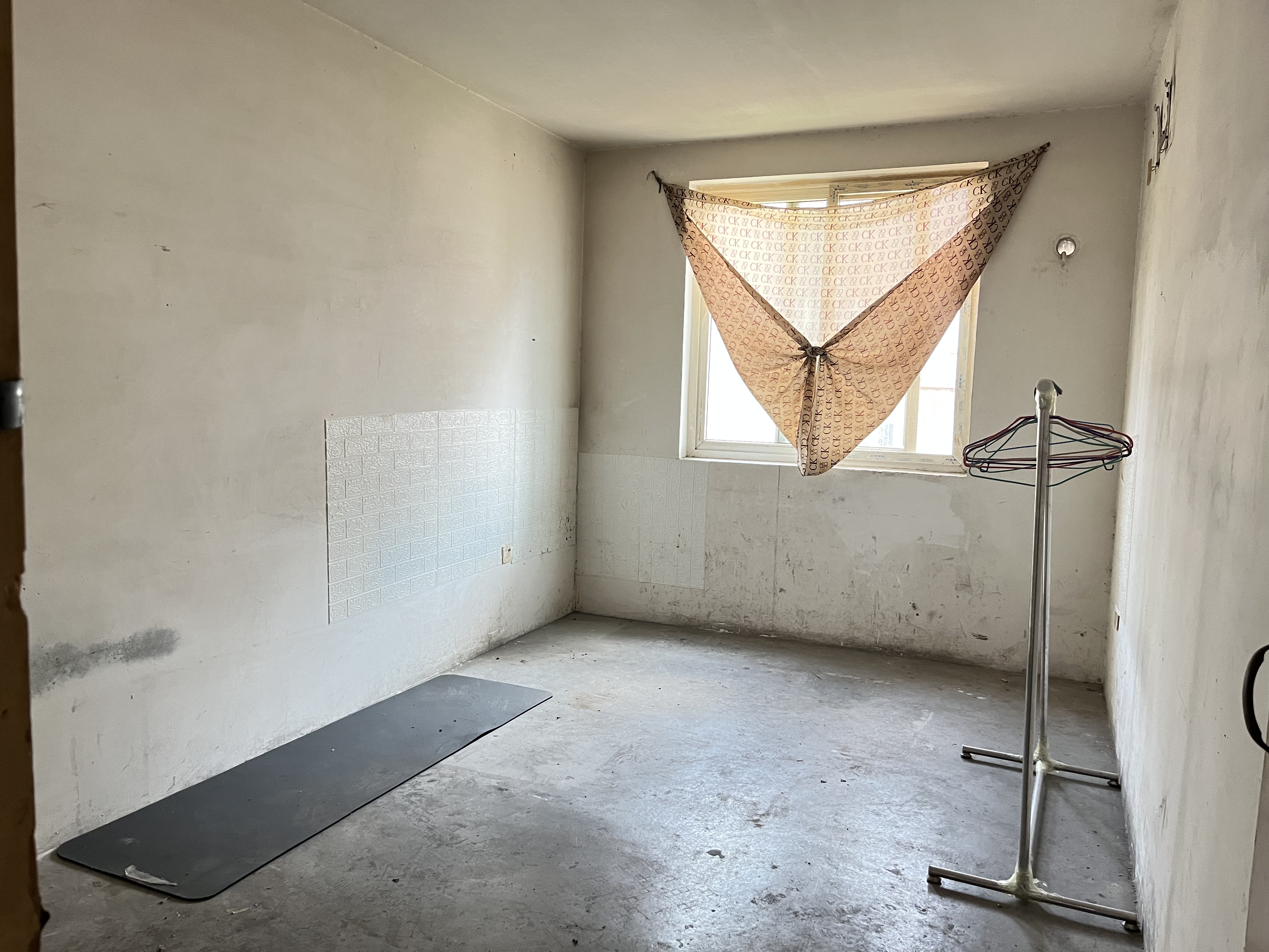 怡园北村北区 3室2厅1卫 120m&sup2;