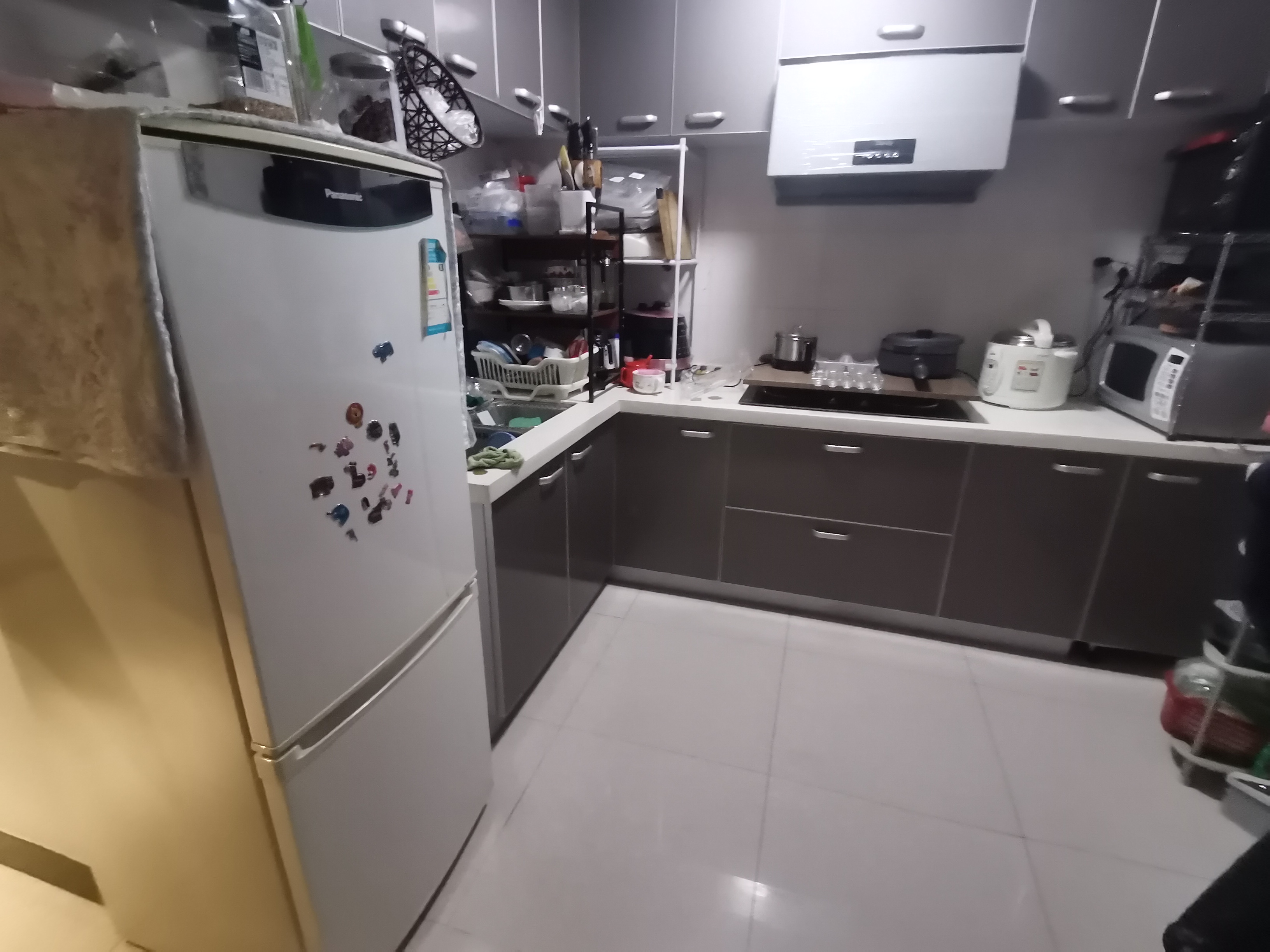 鸿运大厦 2室2厅1卫 70m&sup2;