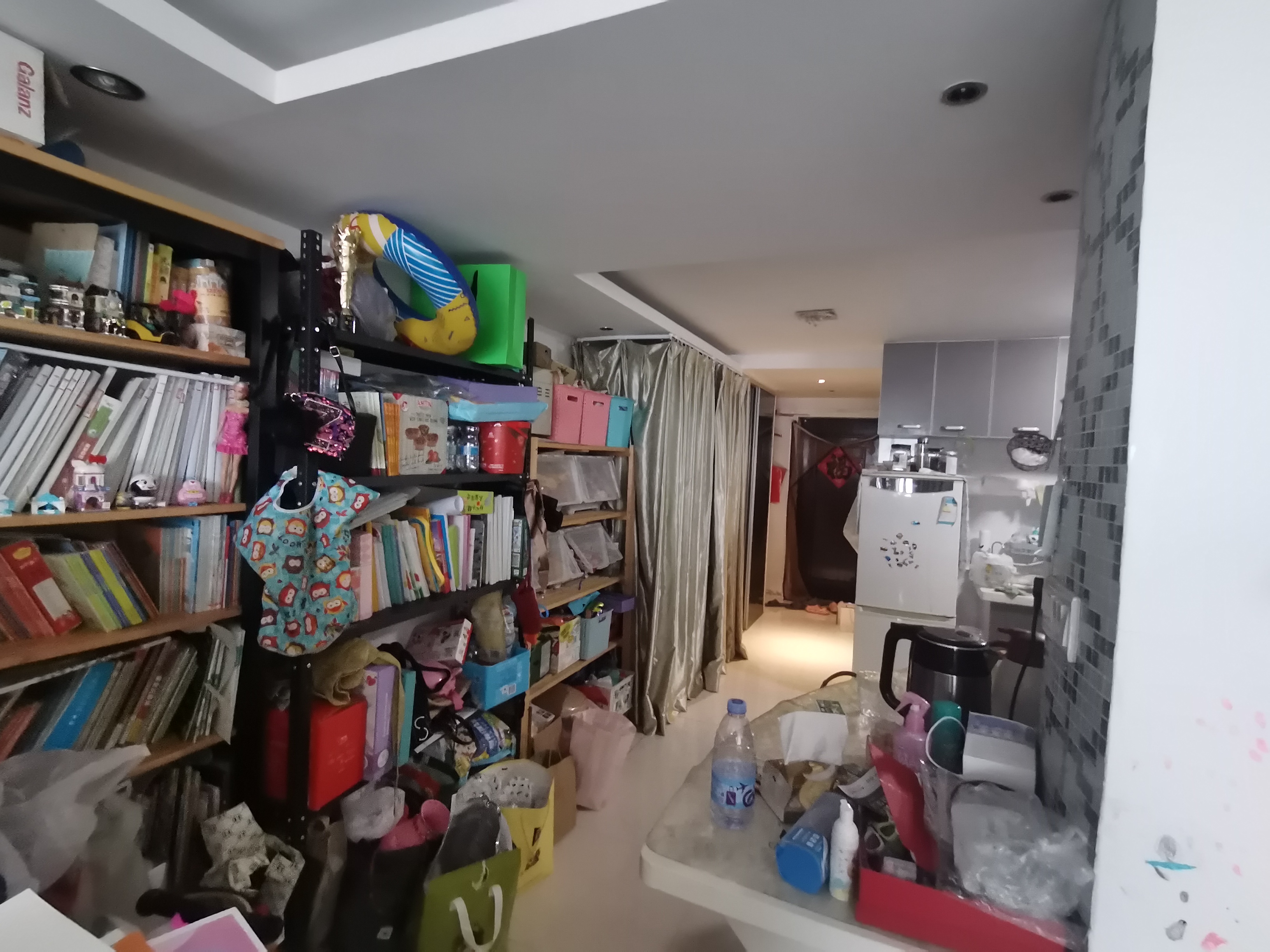 鸿运大厦 2室2厅1卫 70m&sup2;