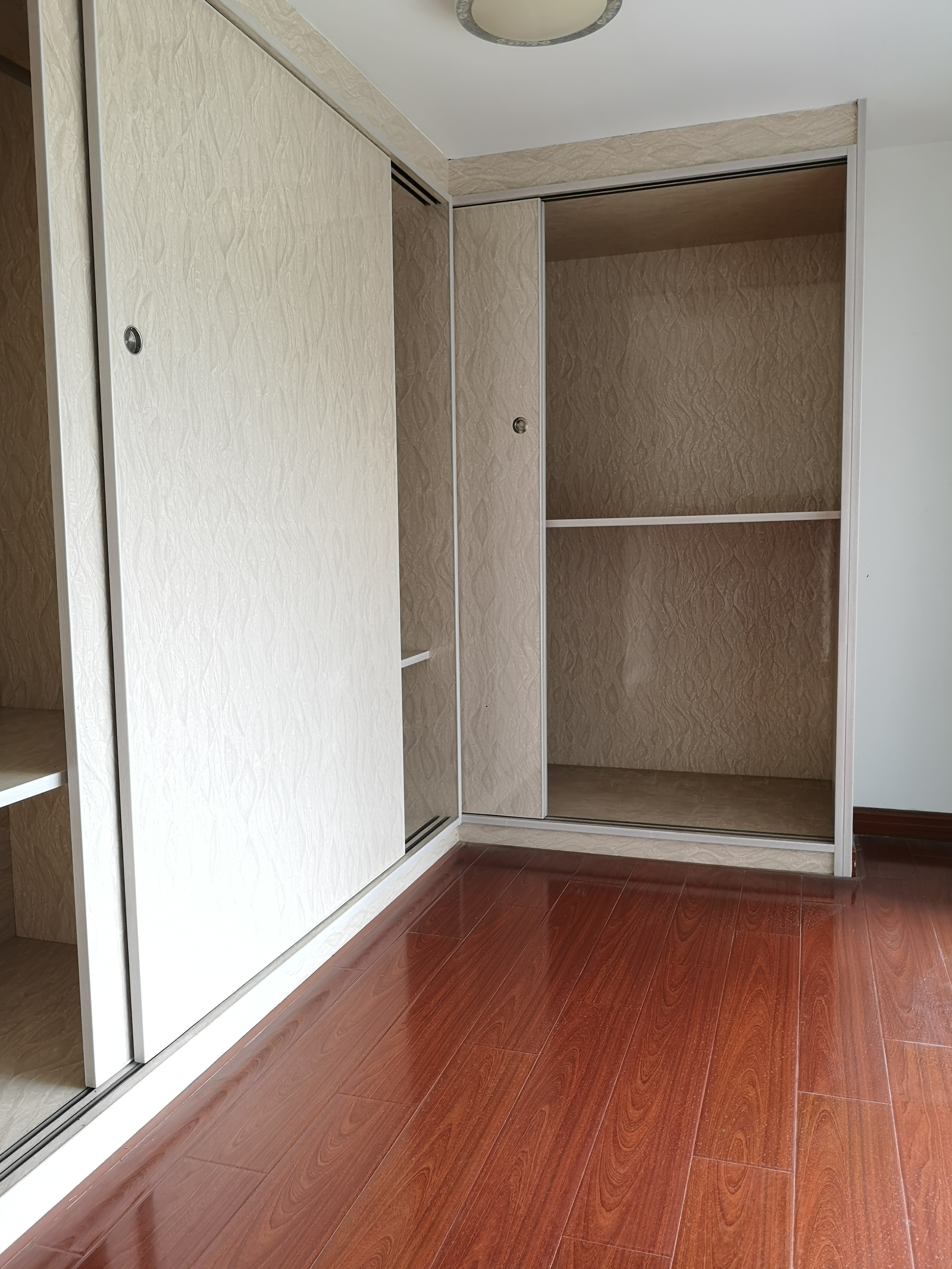 万科爱情公寓 1室1厅1卫 77m&sup2;