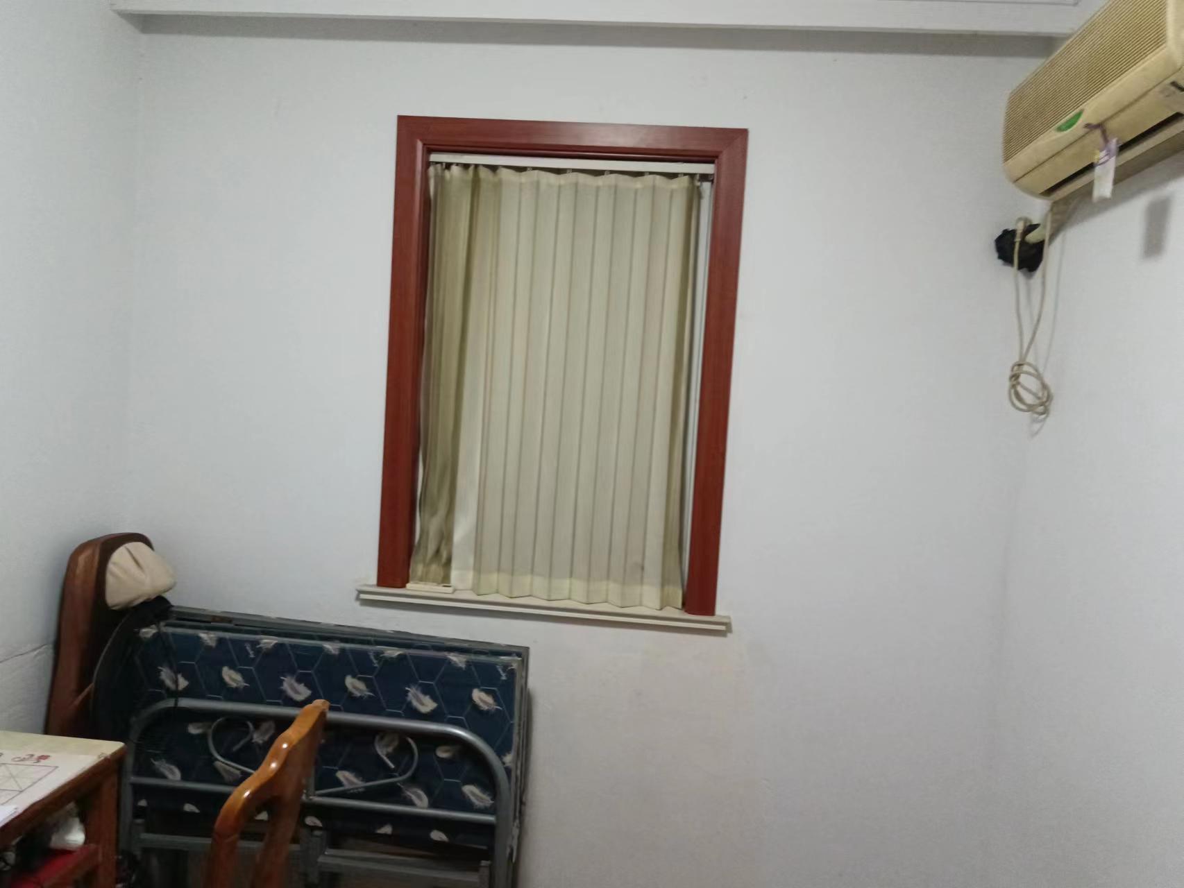怡园新苑 6室2厅2卫 127m&sup2;
