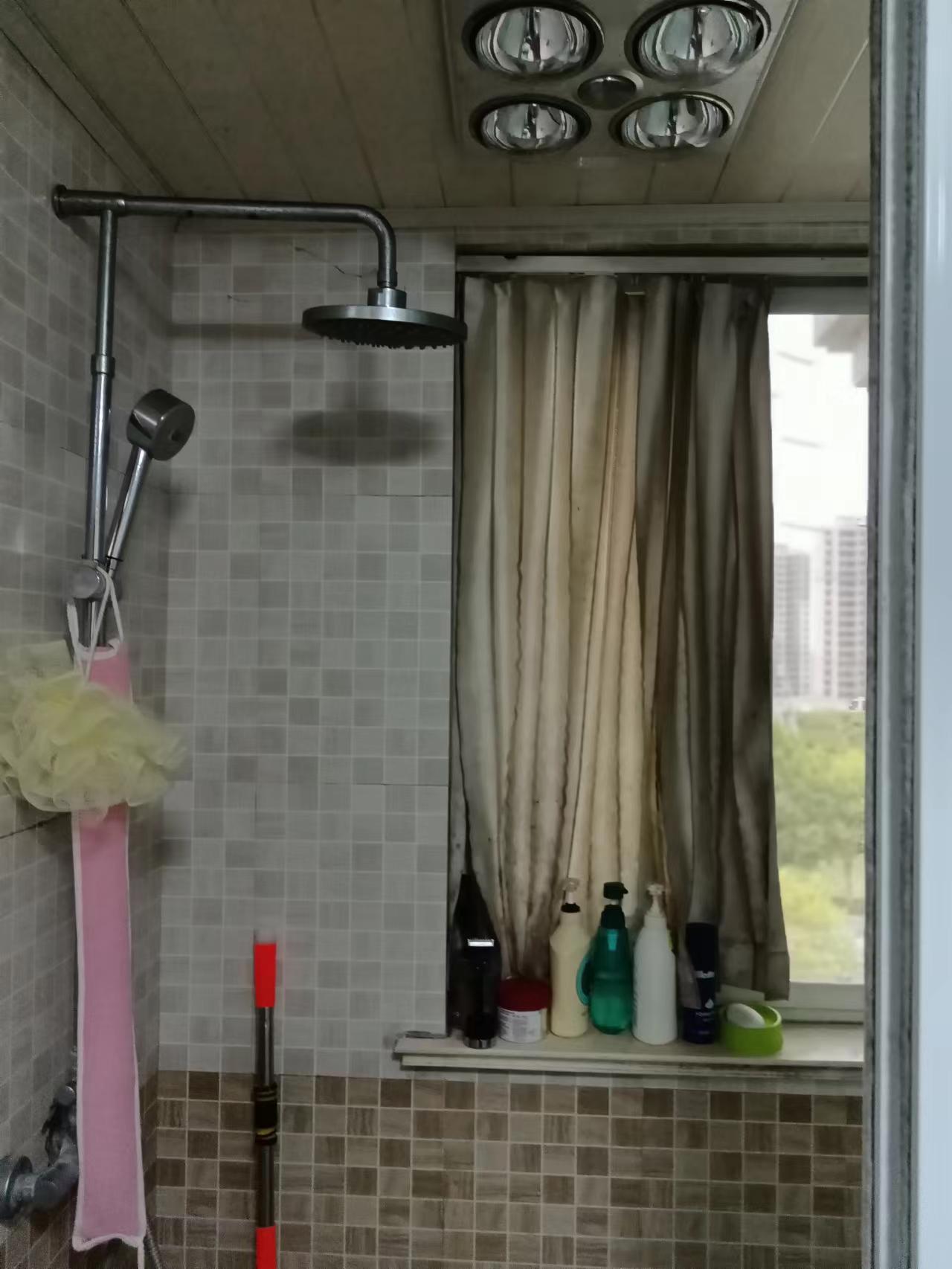 怡园新苑 6室2厅2卫 127m&sup2;