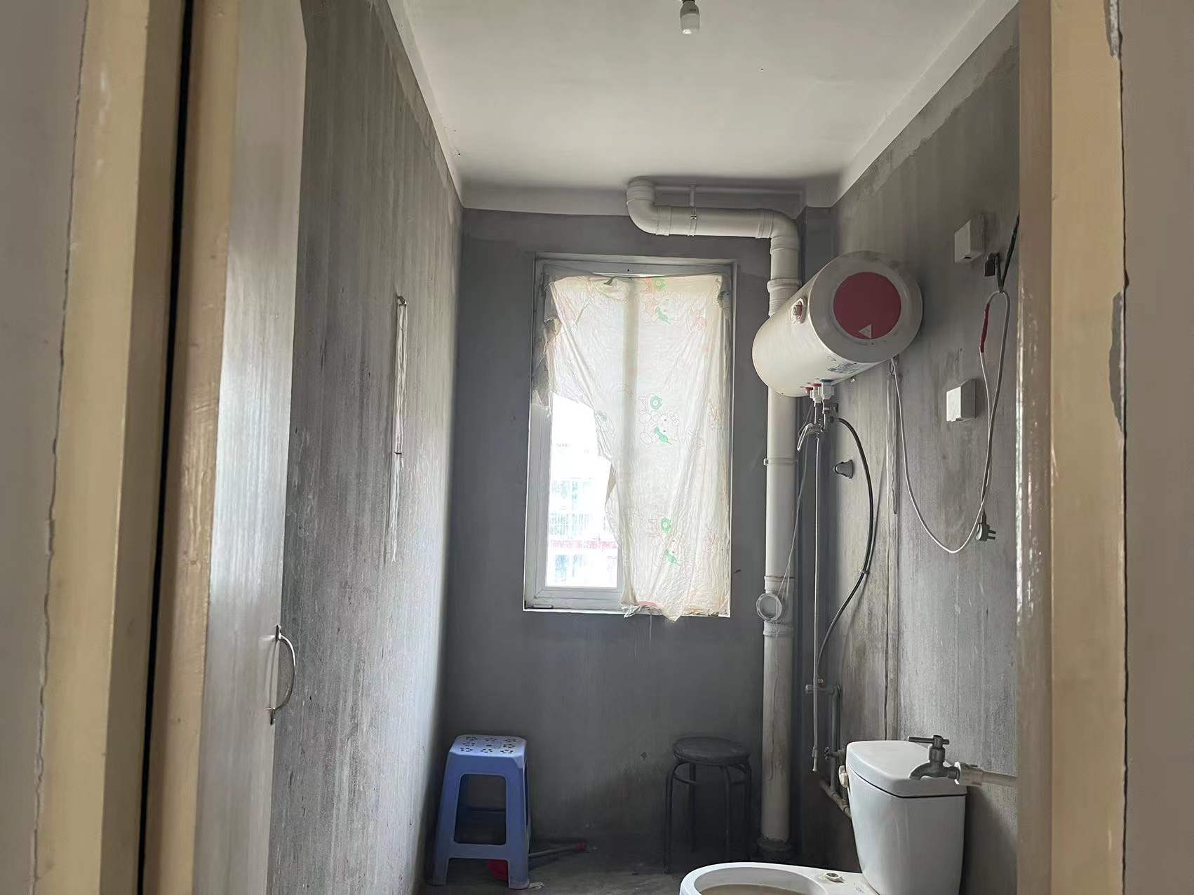 新港花苑 5室2厅2卫 105m&sup2;